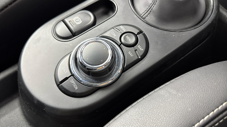 MINI Hatchback 135kW Cooper S Level 2 33kWh 3dr Auto Electric Hatchback